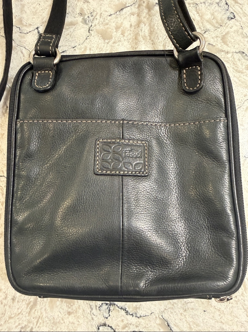 Fossil Vintage Soft Black Leather Organizer Crossbody Minimalist Bag Ring Accent - Picture 9 of 14